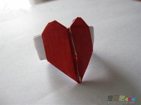折纸大全：桃心戒指的折法