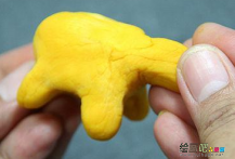 橡皮泥手工制作：粘土教程 教你制作可爱粘土龙