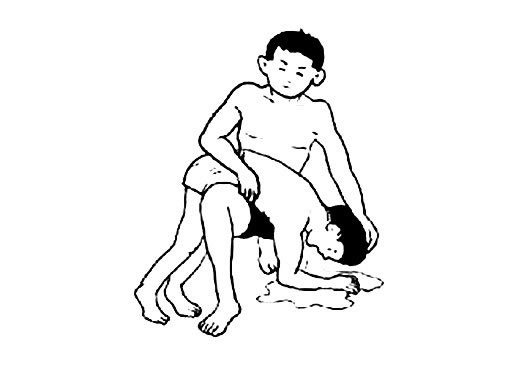 溺水抢救简笔画图片